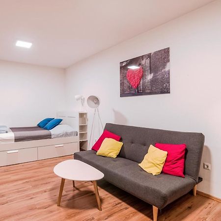 Central Studio Boulevard Budapest Exterior photo